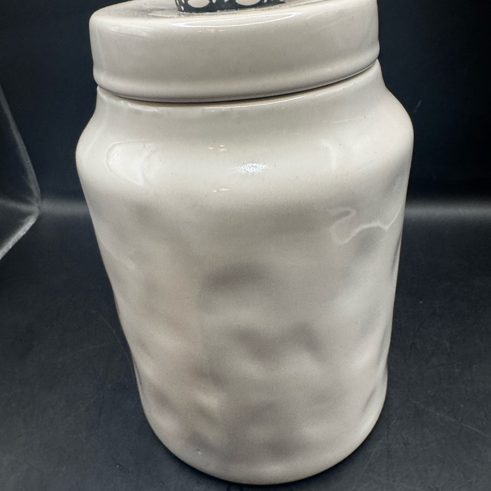 Rae Dunn Artisan Collection Ceramic Dog Treats Canister w/Crown Lid 9-1/2" - Picture 6 of 15
